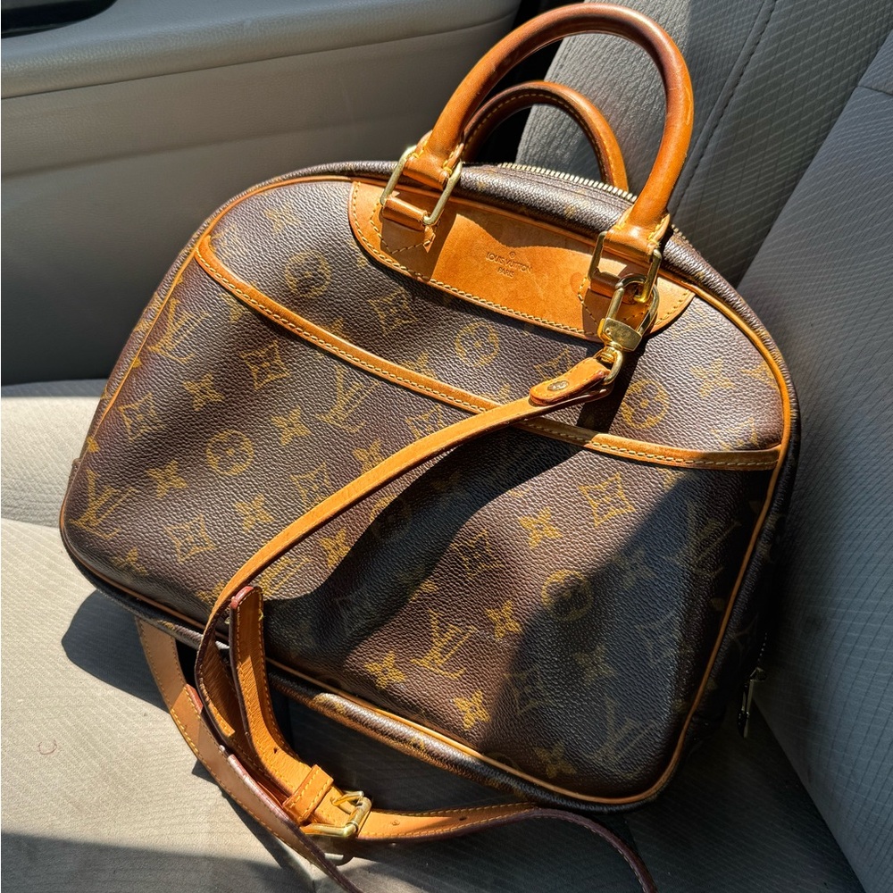 Louis Vuitton Brown Briefcase with Iconic Monogram